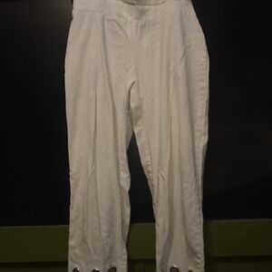 Focus 2000 White Capri's with Grommet Accents